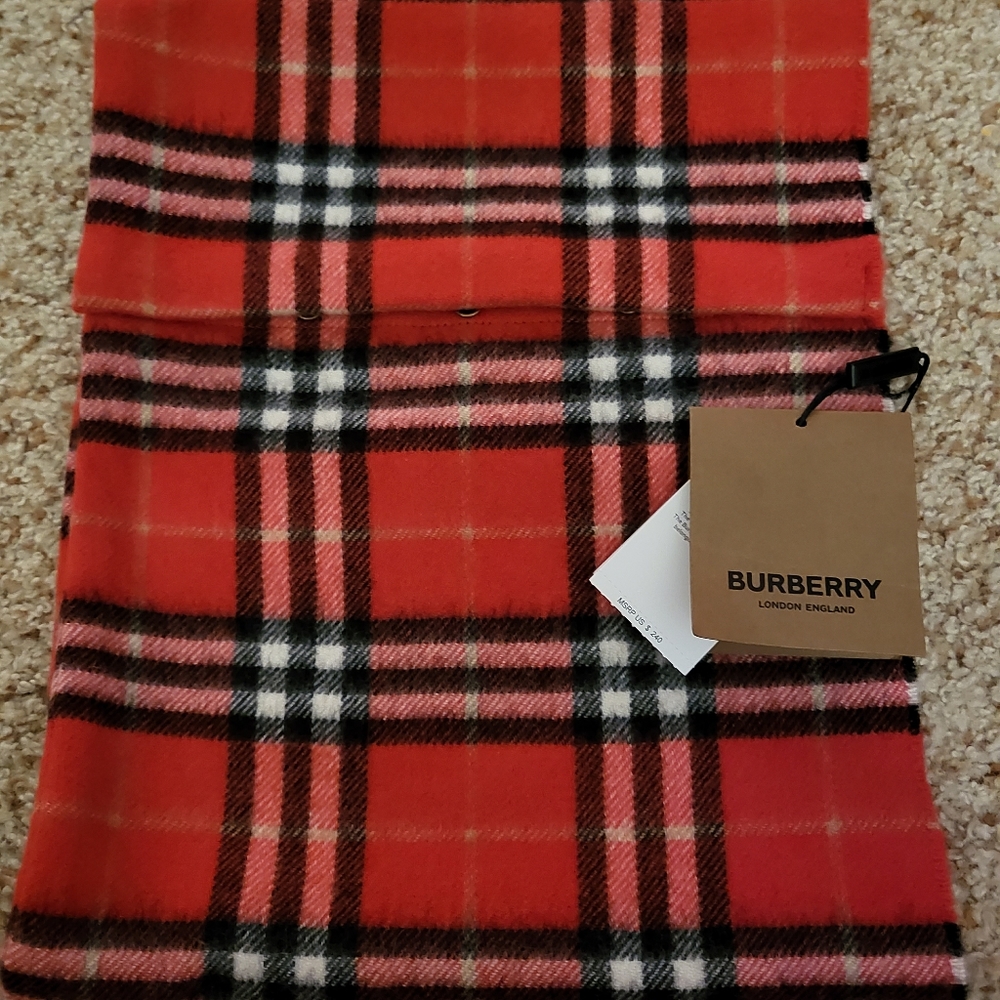 NWT Authentic Burberry Red Cashmere Vintage PLAID Snood Scarf